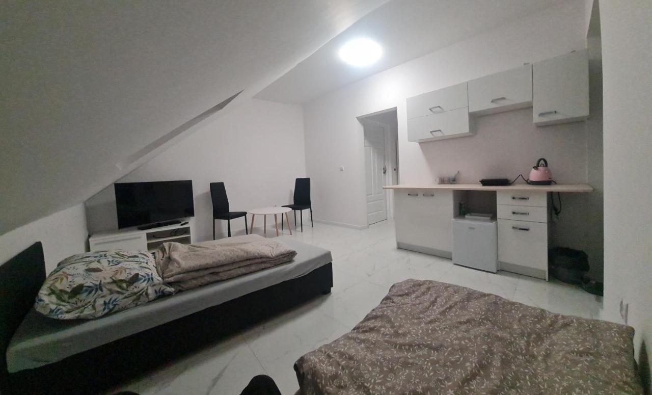 Appartement Rmf Naworol 10,,,, Wjazd Od Nr 6 à Szczecin Extérieur photo